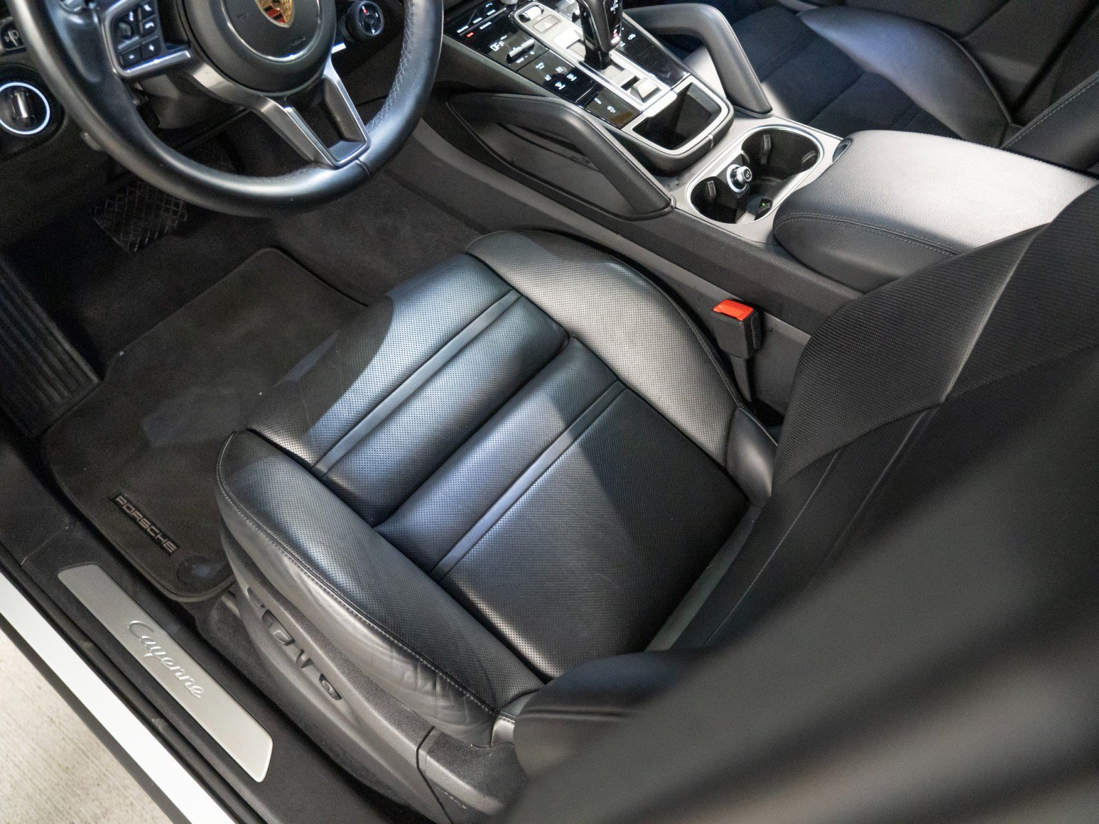 Certified 2023 Porsche Cayenne Coupe AWD/4WD image 14