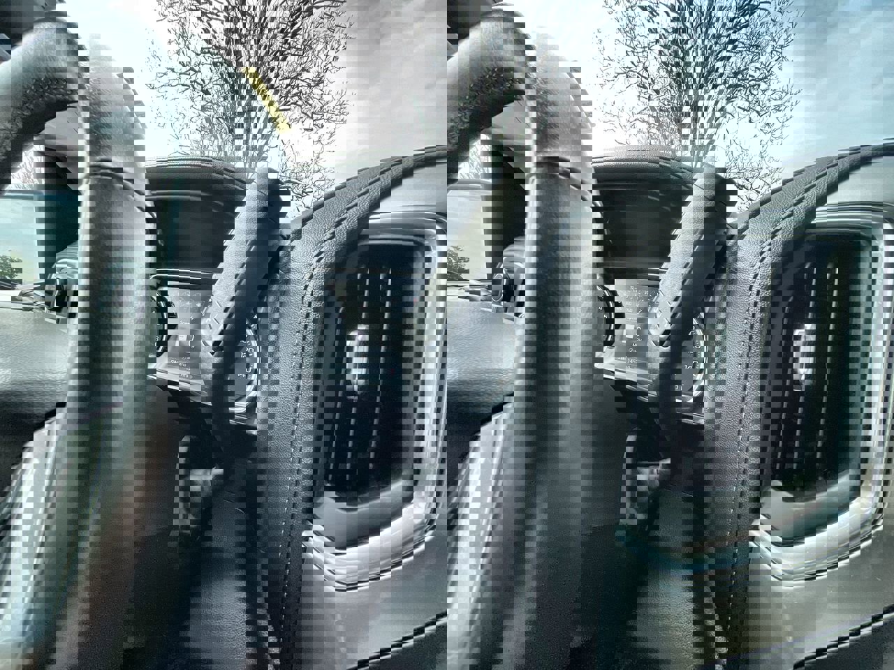 Used 2021 Chevrolet Silverado 1500 LTZ w/ Technology Package image 16