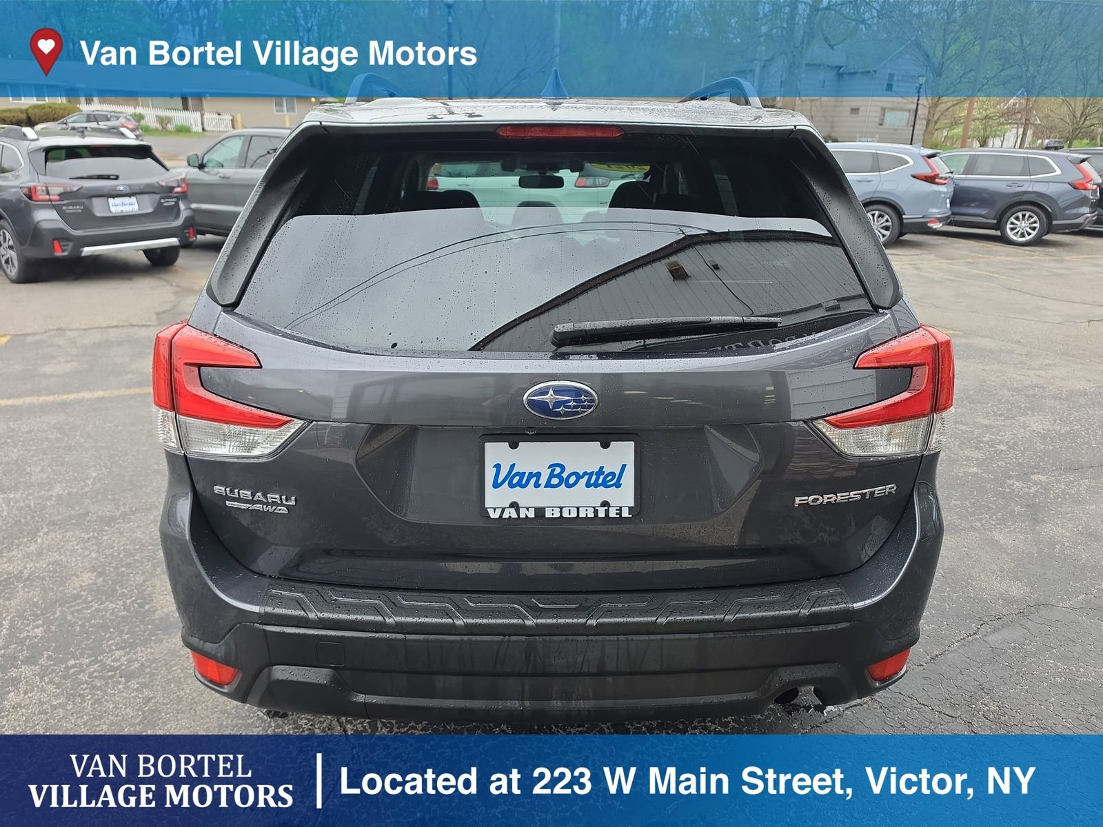 Used 2021 Subaru Forester Premium AWD/4WD image 6