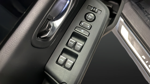 Used 2024 Honda Pilot Touring image 22