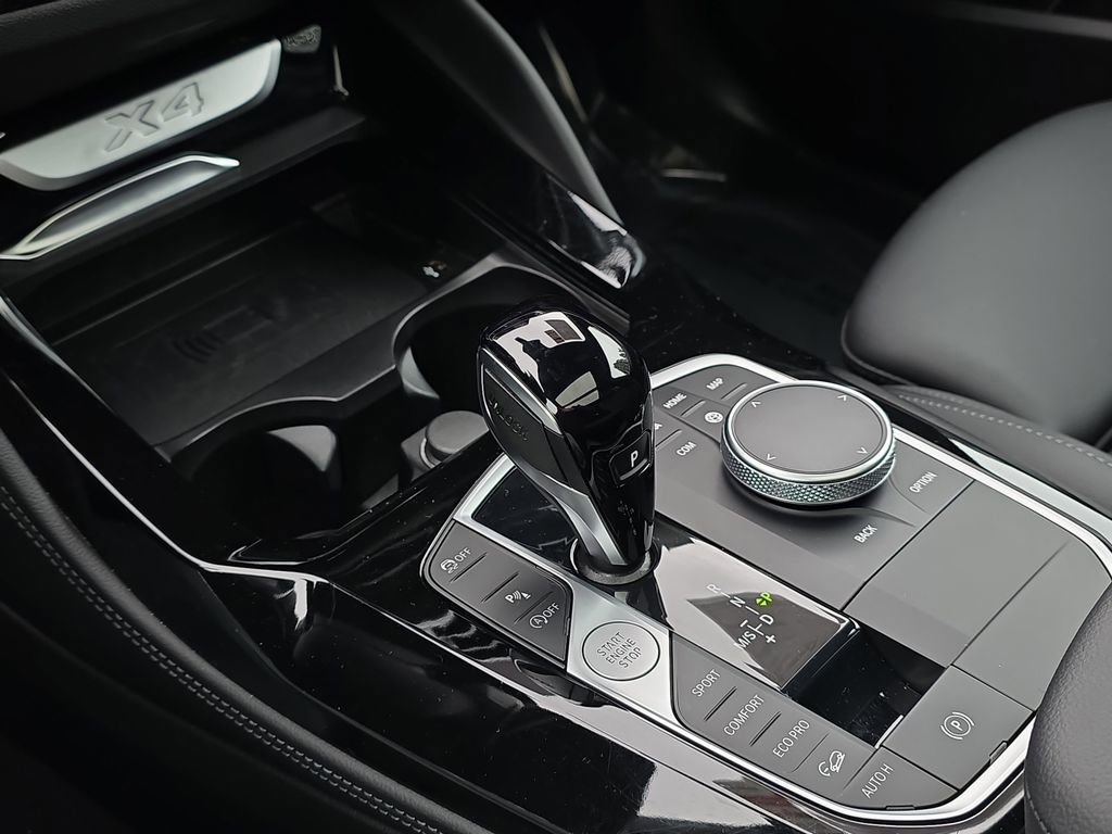 Used 2025 BMW X4 xDrive30i image 28