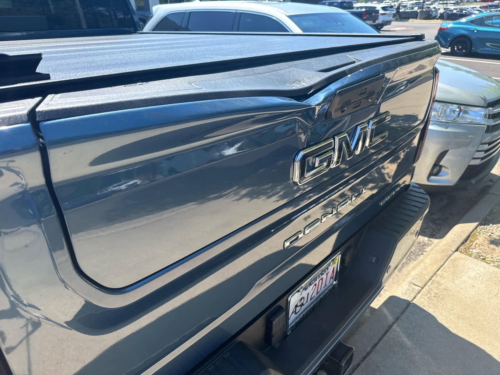 Used 2025 GMC Sierra 2500 Denali Ultimate AWD/4WD image 6