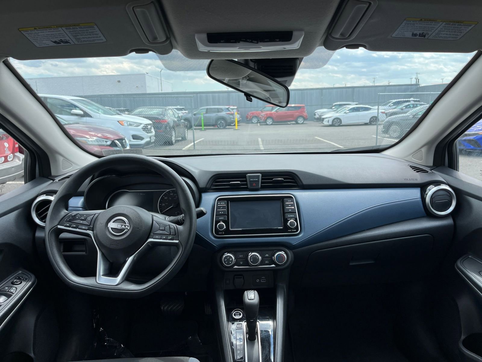 Used 2025 Nissan Versa SV FWD image 32
