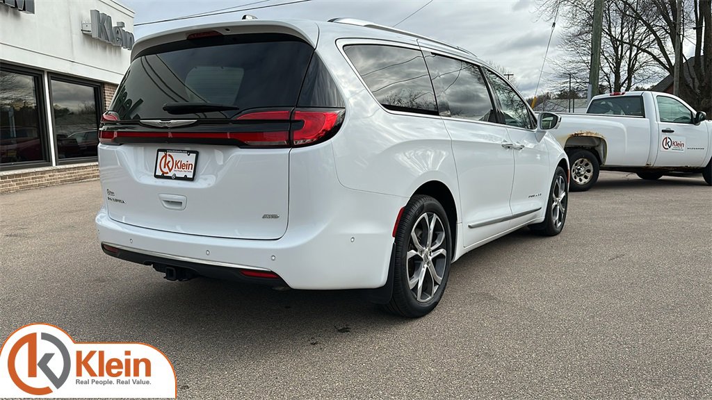 Used 2024 Chrysler Pacifica Pinnacle w/ Trailer Tow Group image 8