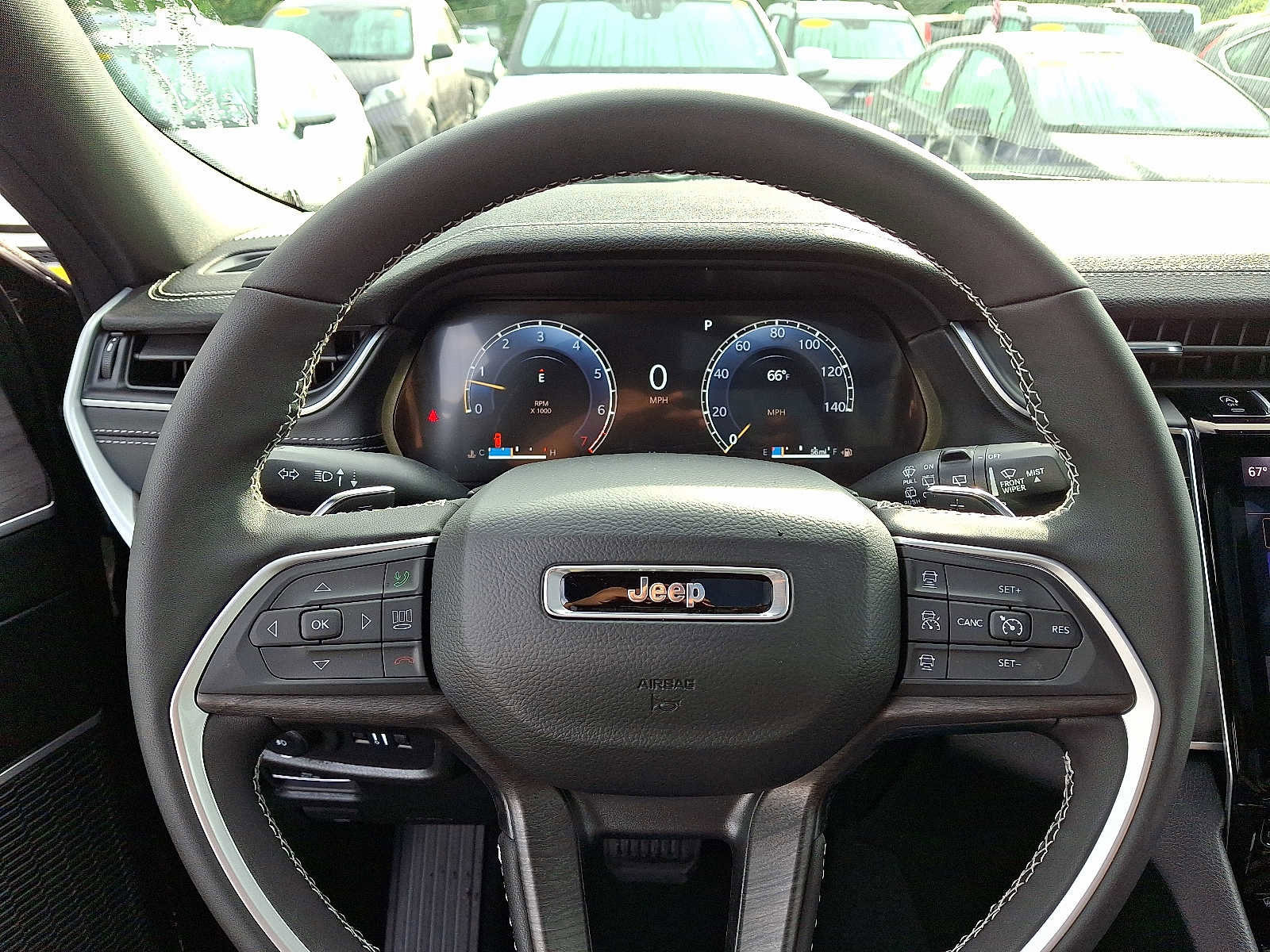 New 2025 Jeep Grand Cherokee Limited w/ Black Appearance Package image 15