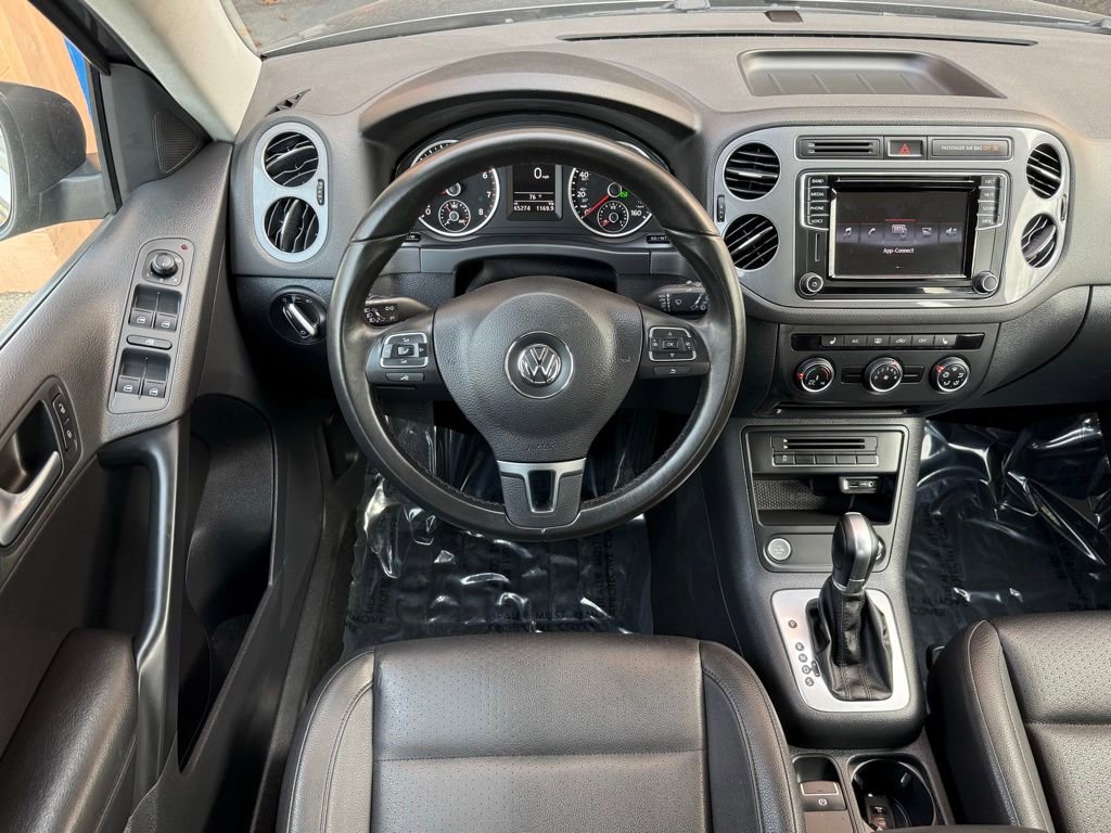 Used 2017 Volkswagen Tiguan S FWD image 22