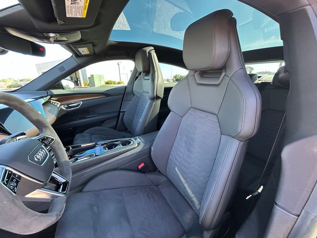 Used 2023 Audi e-tron GT Premium Plus AWD/4WD image 18