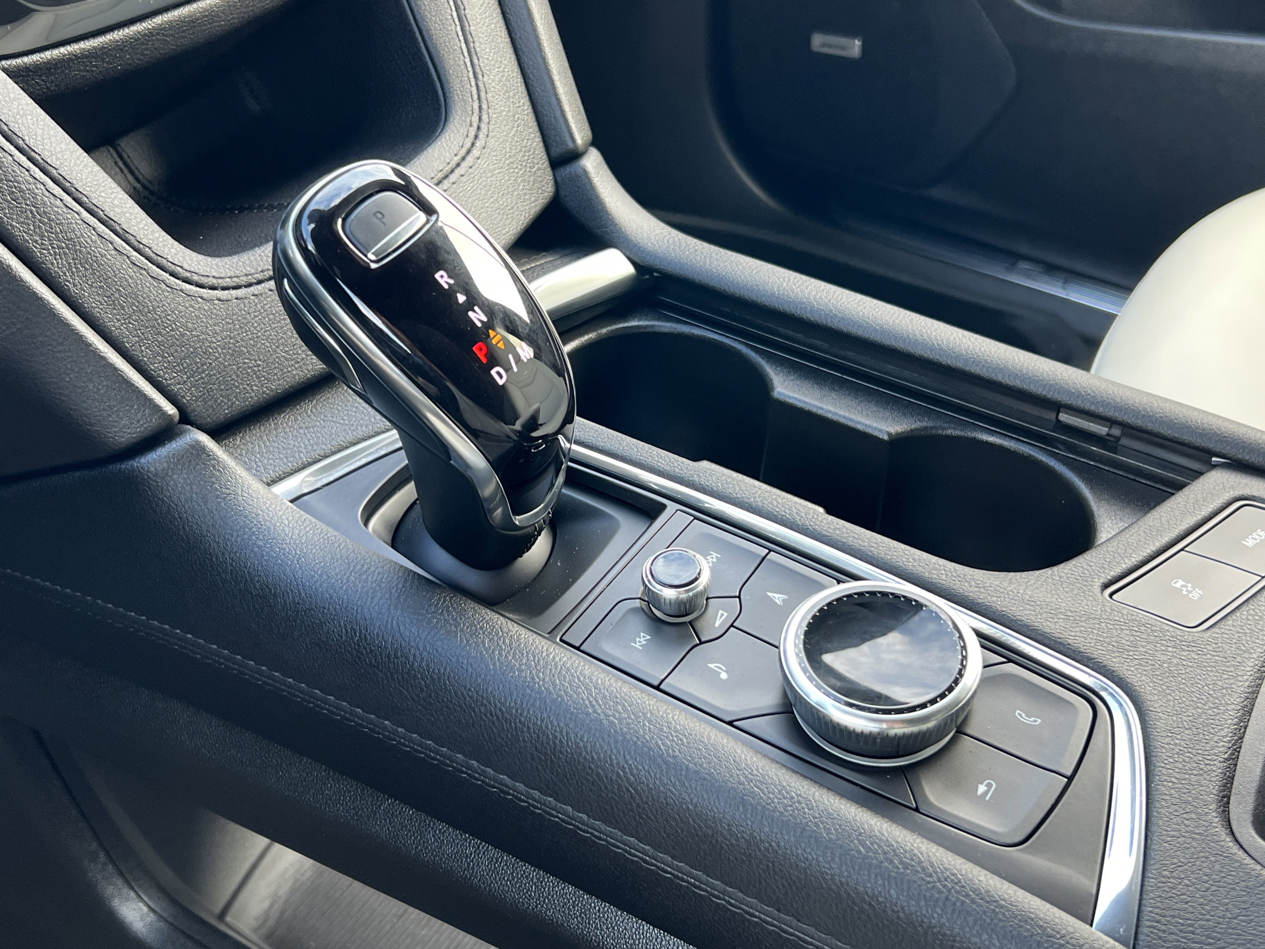 Used 2025 Cadillac XT5 Sportv image 33