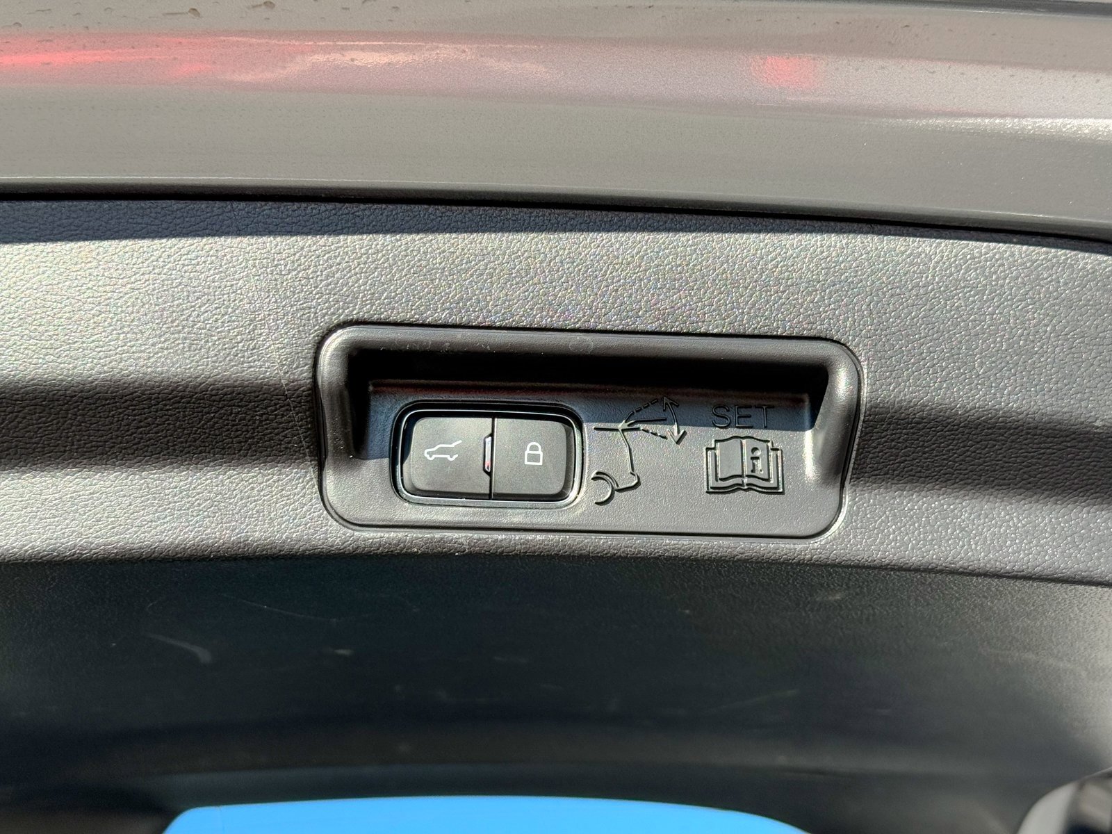 Certified 2022 Ford Explorer XLT w/ Equipment Group 202A image 15