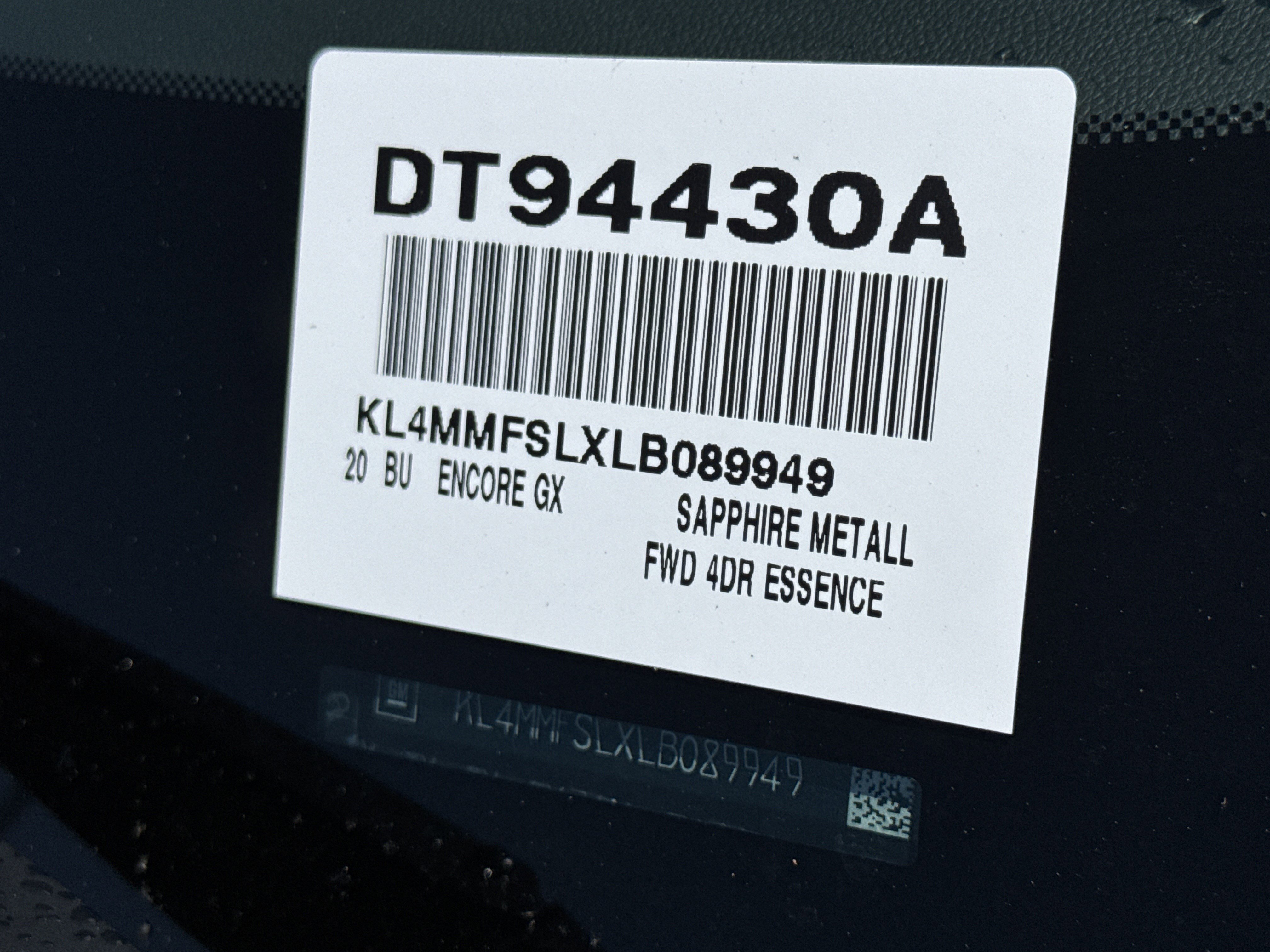 Used 2020 Buick Encore GX Essence w/ Experience Buick Package FWD image 38