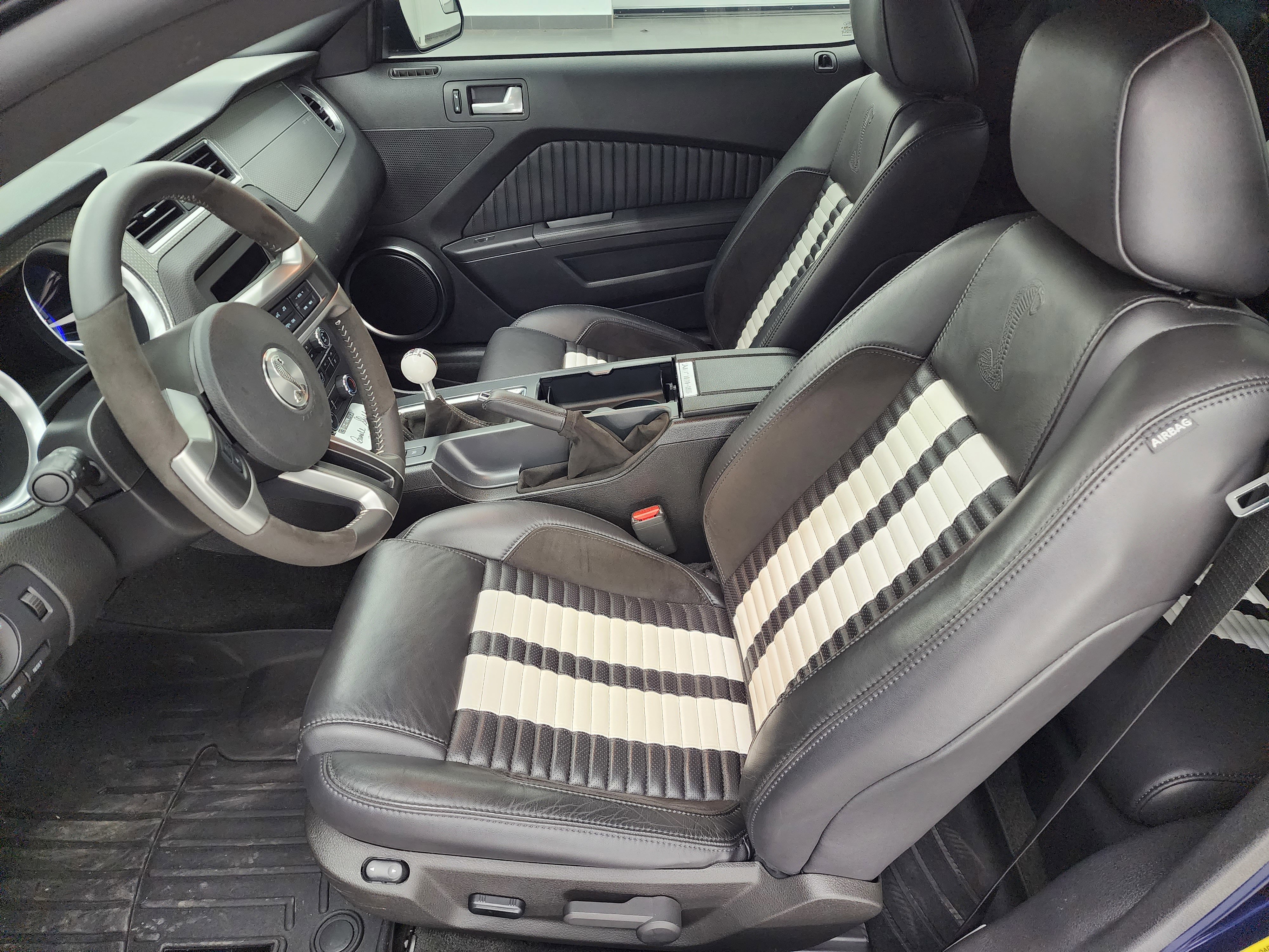 Used 2012 Ford Mustang Shelby GT500 image 8