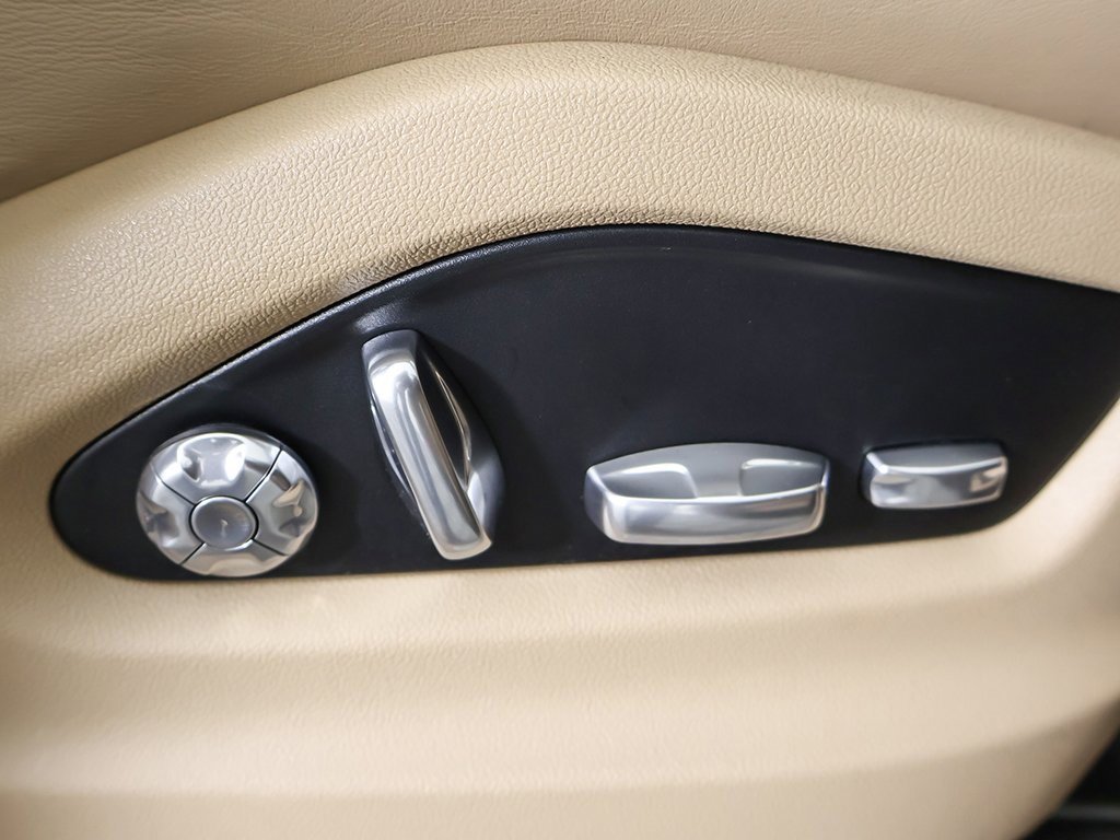 Used 2020 Porsche Cayenne image 37