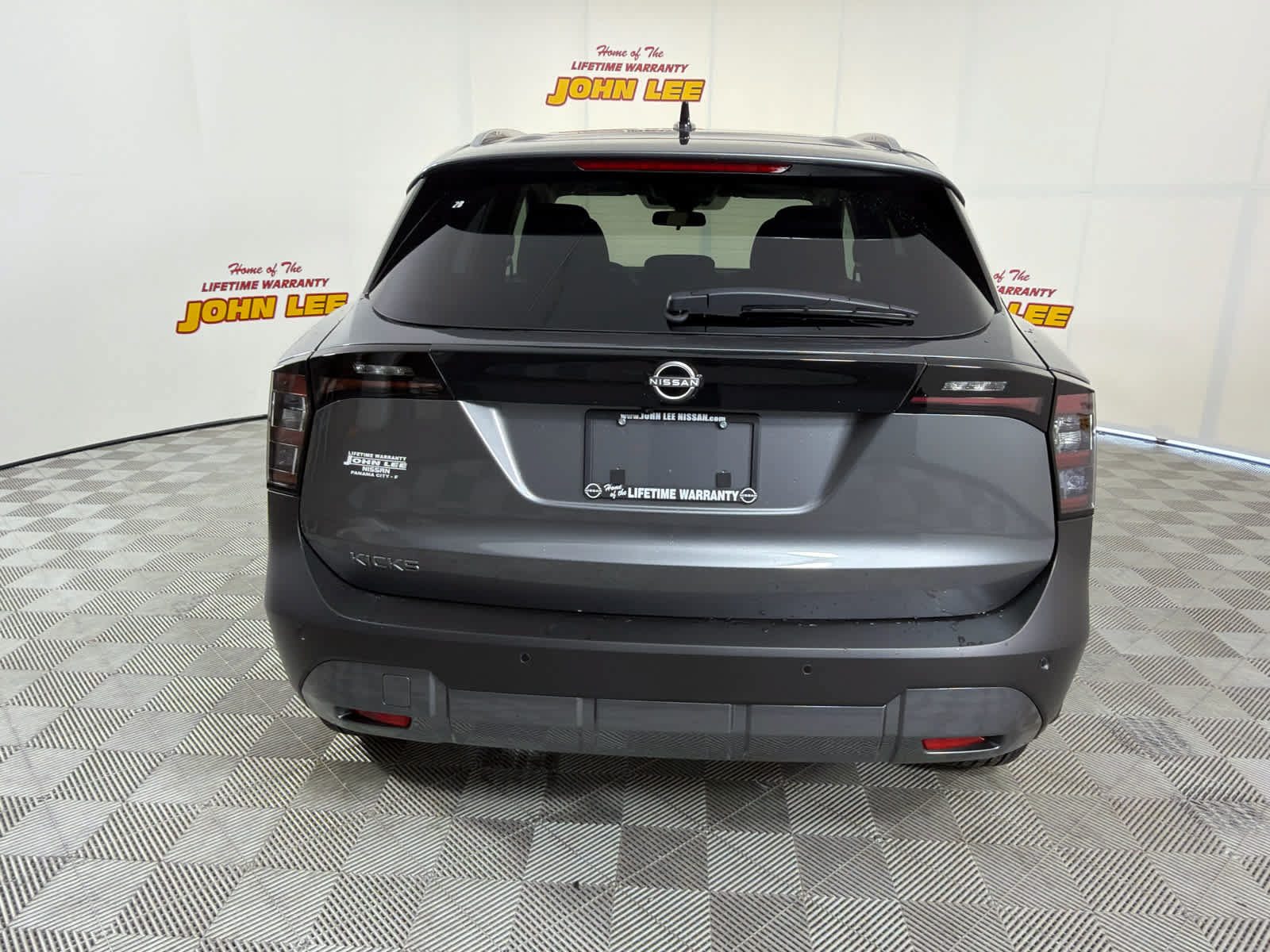 New 2026 Nissan Kicks SV w/ SV Premium Package FWD image 4