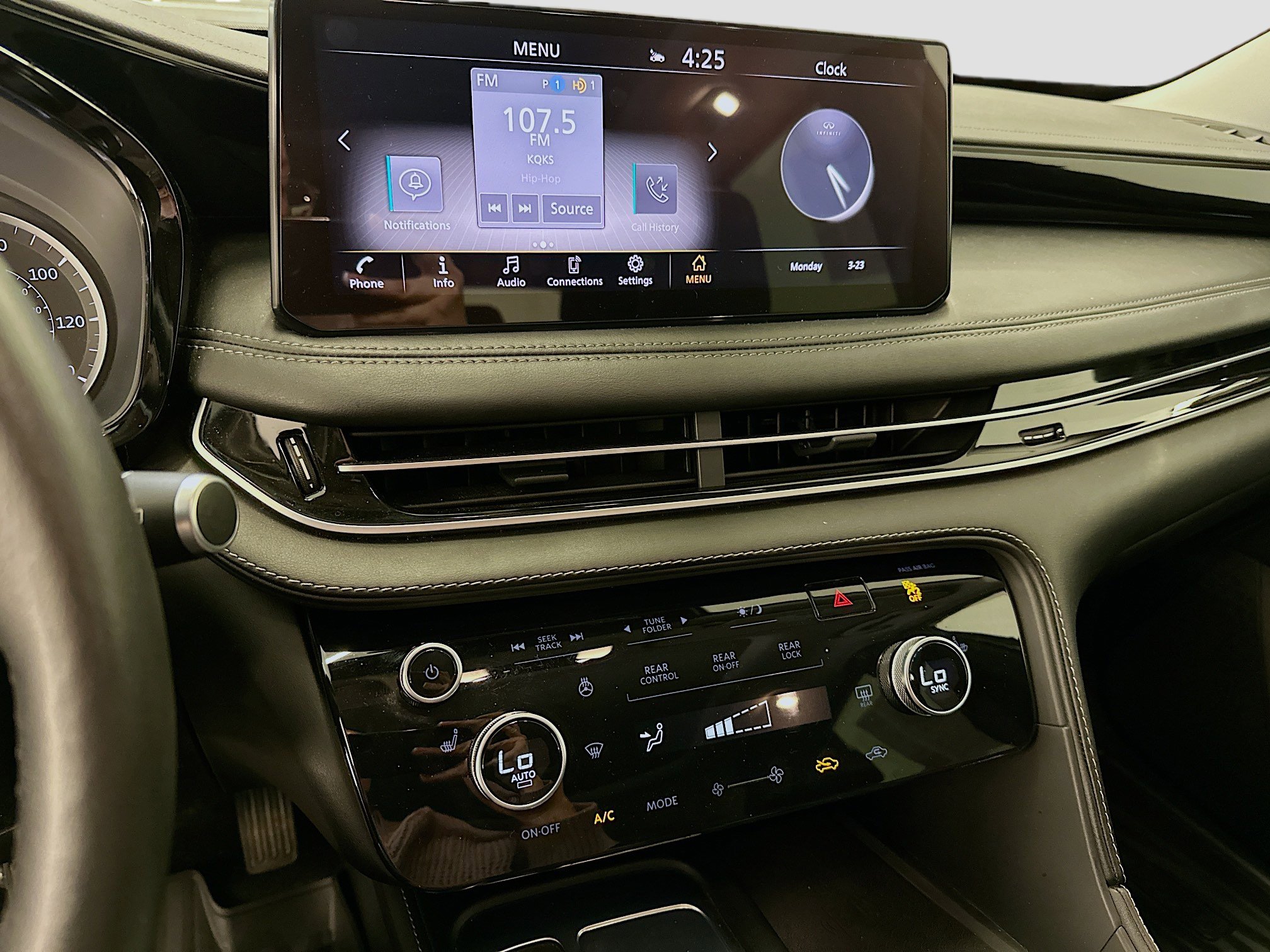 Used 2024 INFINITI QX60 Pure image 25