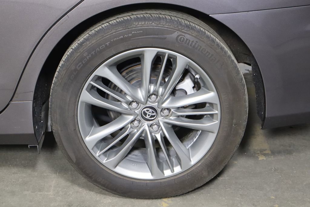 Used 2015 Toyota Camry SE FWD image 36