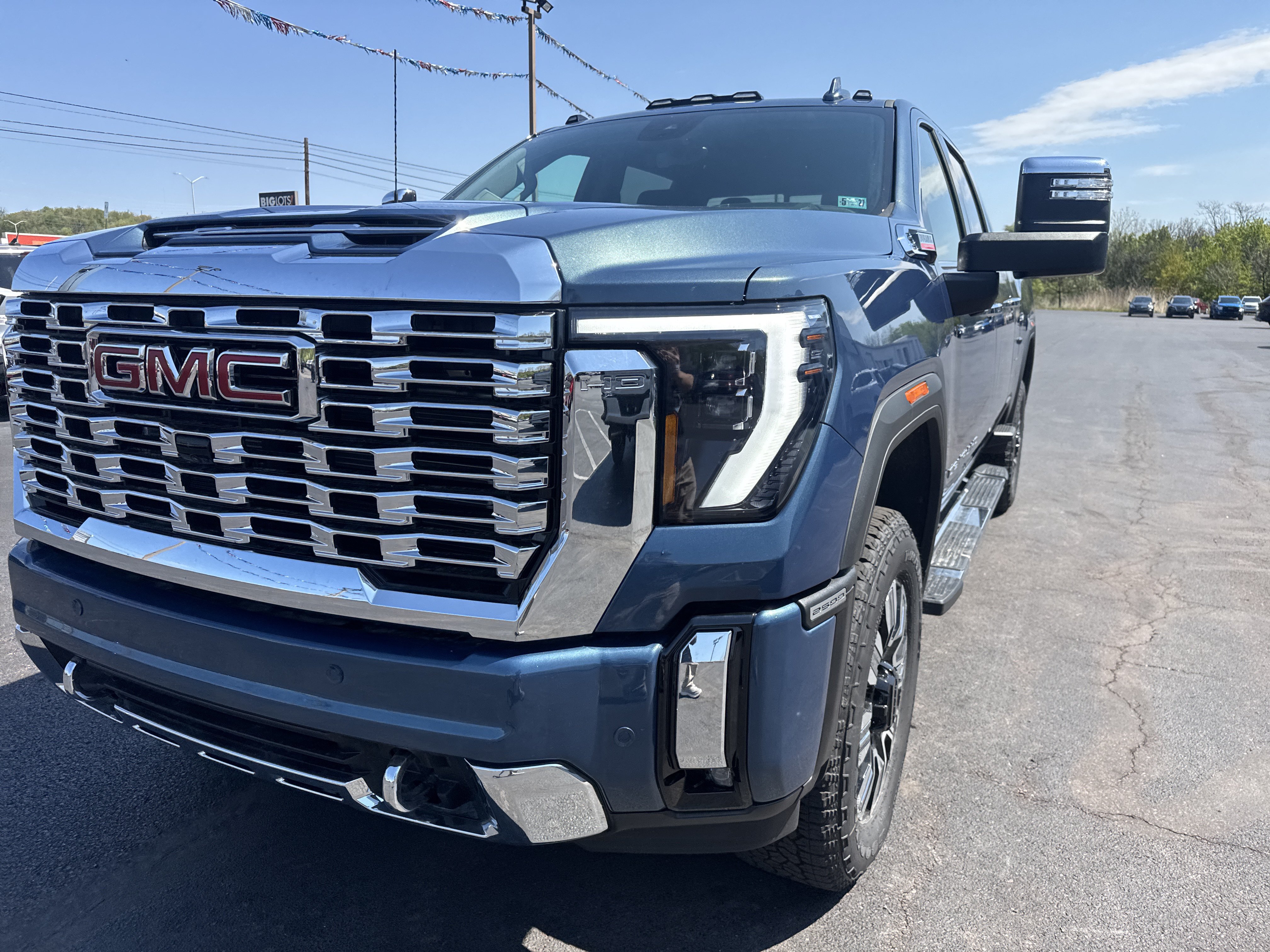 New 2026 GMC Sierra 2500 Denali w/ Denali Reserve Package AWD/4WD image 10