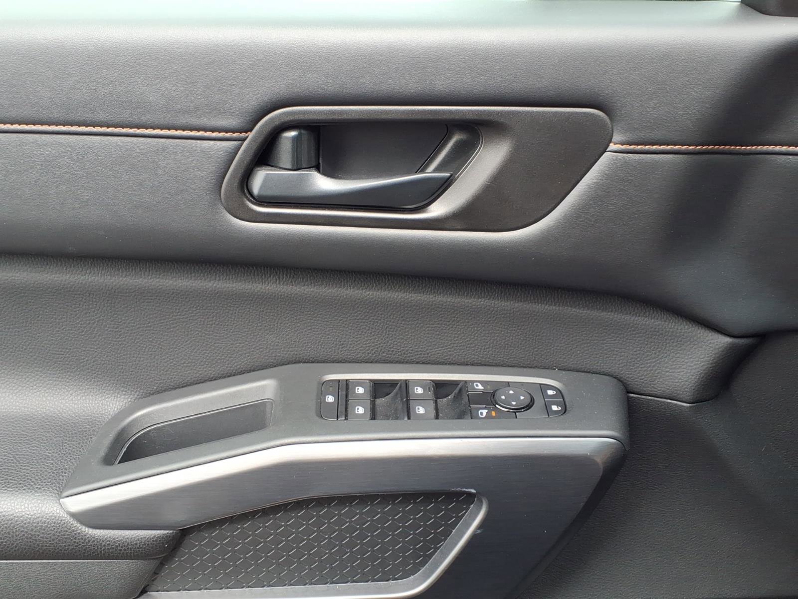 Used 2024 Nissan Pathfinder Rock Creek image 25