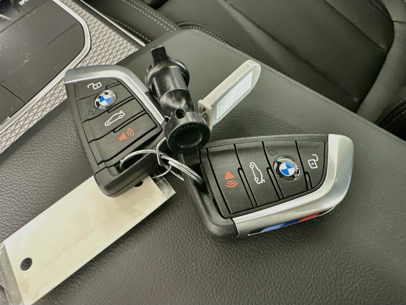 New 2026 BMW 330i xDrive Sedan w/ M Sport Package AWD/4WD image 29