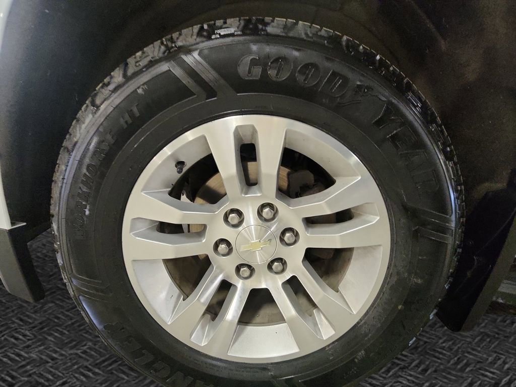 Used 2019 Chevrolet Tahoe LT image 11