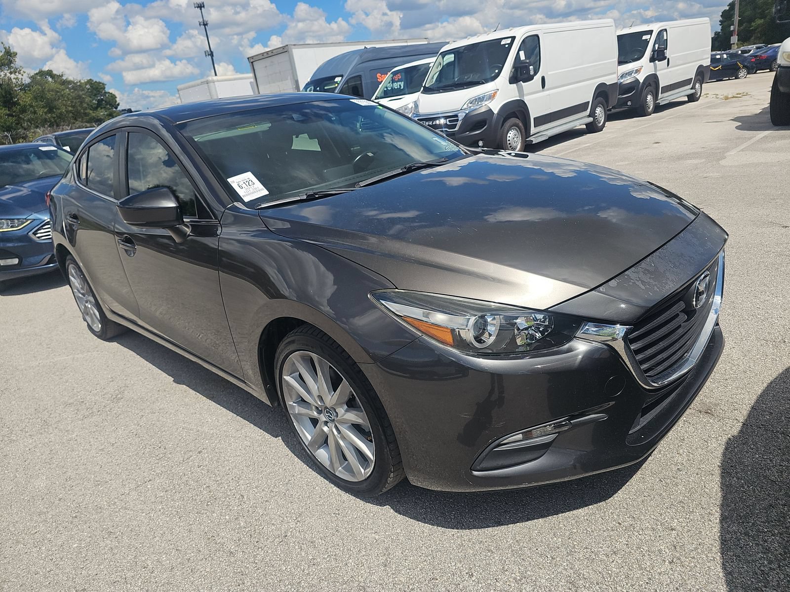 Used 2017 MAZDA MAZDA3 Touring FWD image 4
