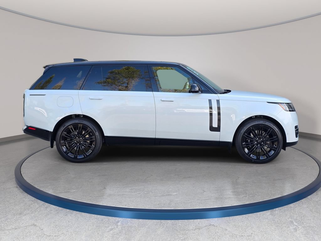 New 2026 Land Rover Range Rover Long Wheelbase SE AWD/4WD image 4