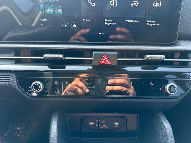 New 2026 Kia Sportage LX w/ LX Convenience Package AWD/4WD image 35