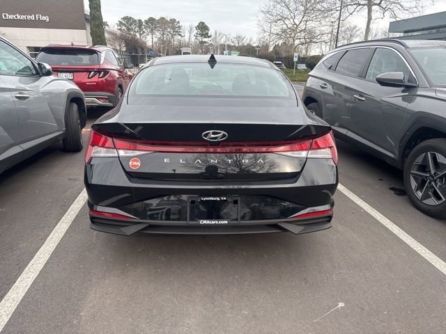 Used 2023 Hyundai Elantra SEL image 8
