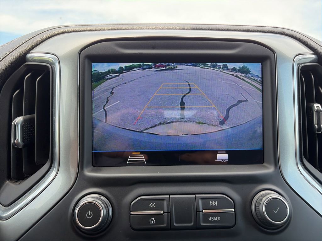 Used 2021 Chevrolet Silverado 1500 LT AWD/4WD image 15