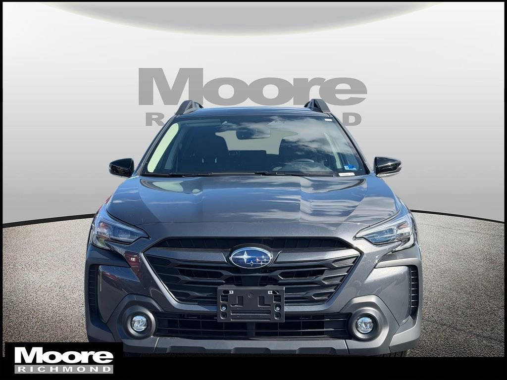 Used 2025 Subaru Outback Premium image 8