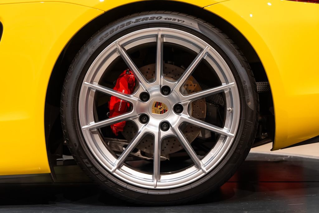 Used 2016 Porsche Boxster Spyder RWD image 13