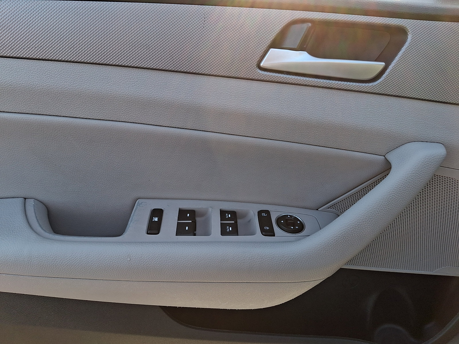 Used 2019 Hyundai Sonata SEL w/ Tech Package 02 FWD image 13