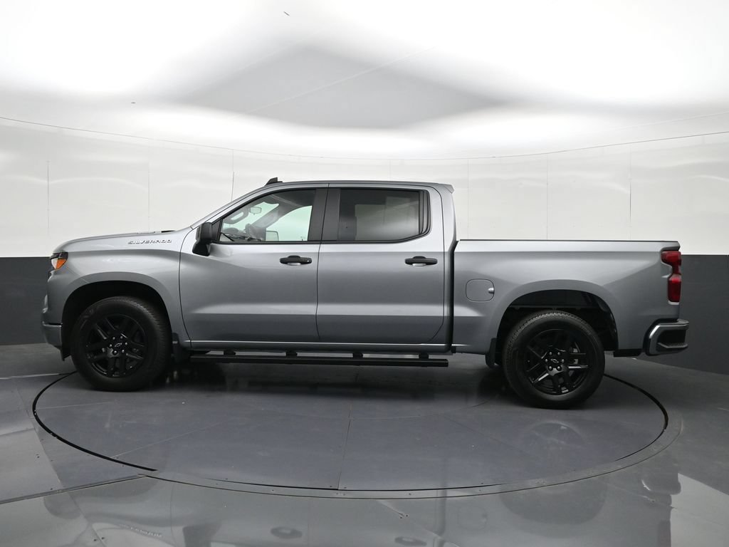 Certified 2025 Chevrolet Silverado 1500 Custom RWD image 2