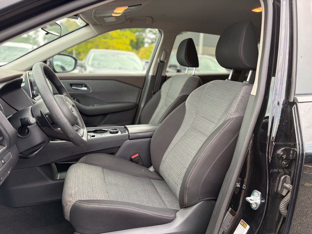 Used 2023 Nissan Rogue SV AWD/4WD image 19