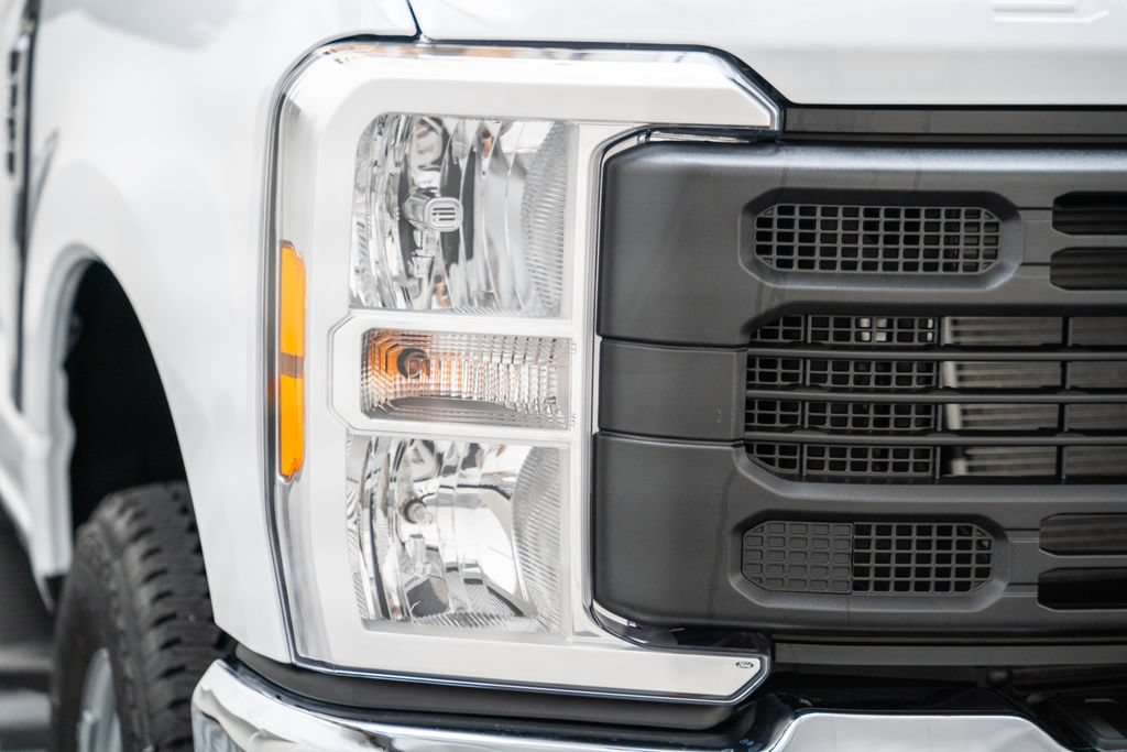 New 2026 Ford F350 XL w/ 360-Degree Camera Package AWD/4WD image 12