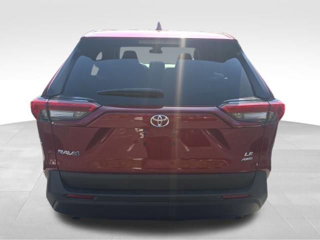 Used 2024 Toyota RAV4 LE AWD/4WD image 4