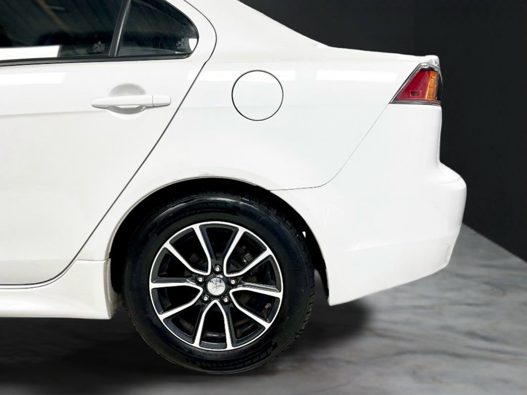 Used 2017 Mitsubishi Lancer ES image 38