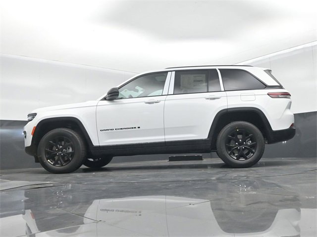 New 2025 Jeep Grand Cherokee Altitude image 41