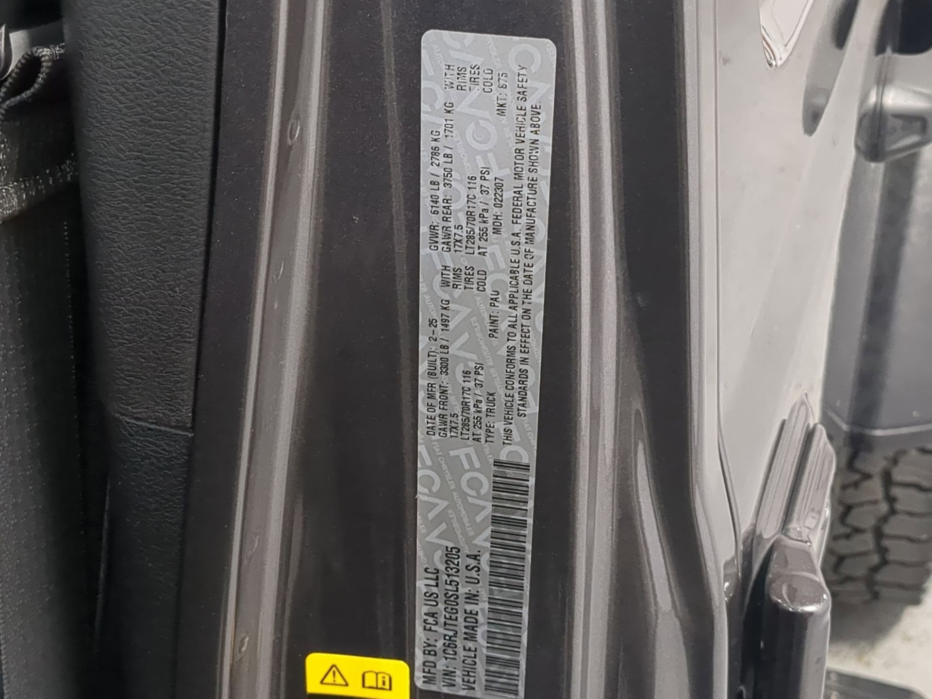 Certified 2025 Jeep Gladiator Mojave w/ Convenience Group image 22