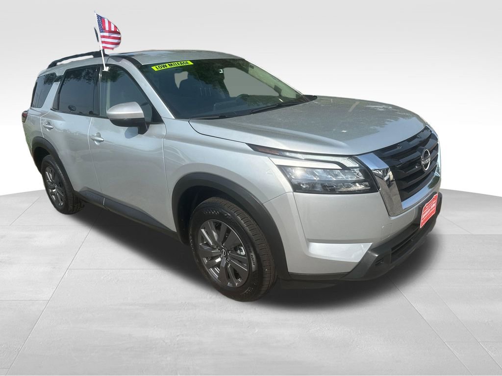 Used 2025 Nissan Pathfinder SV AWD/4WD image 56