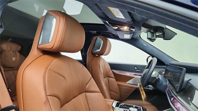 Used 2023 BMW i7 xDrive60 image 22