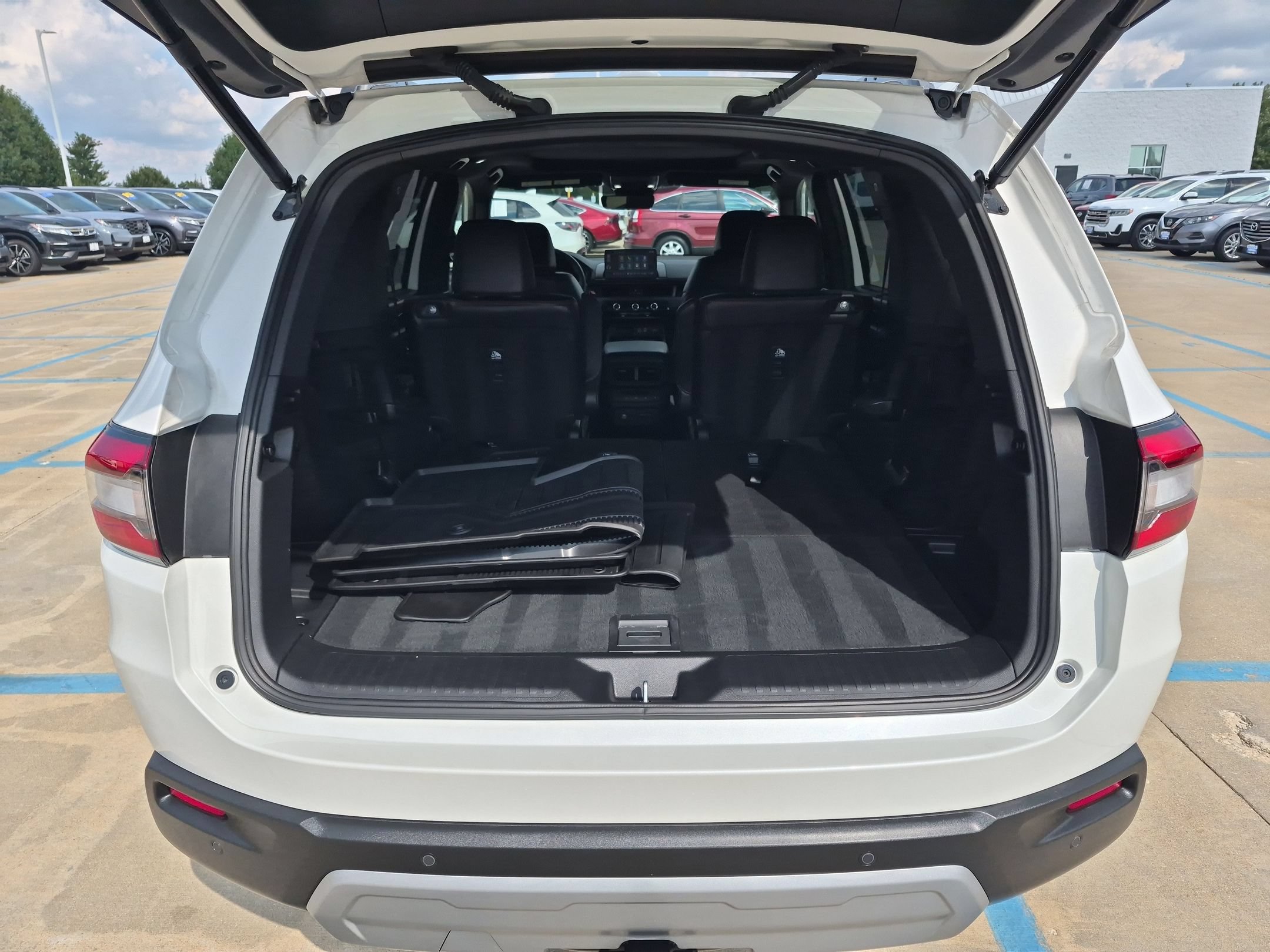 Certified 2025 Honda Pilot TrailSport image 27