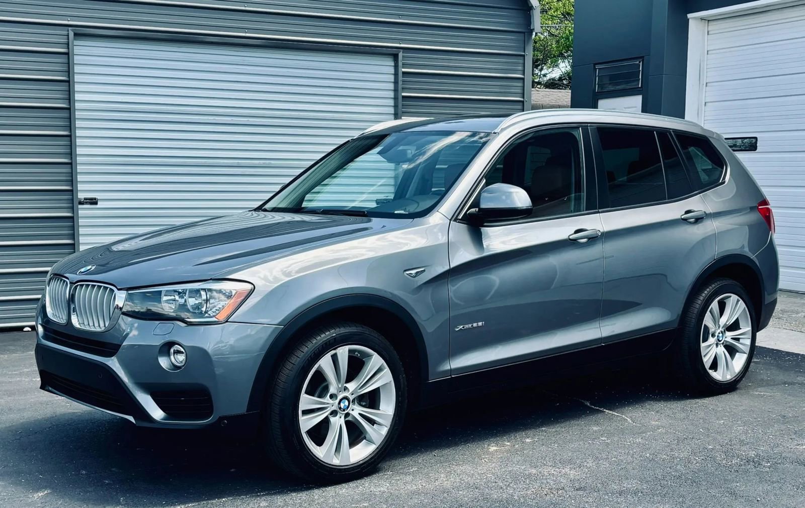 Used 2016 BMW X3 xDrive28i AWD/4WD image 6