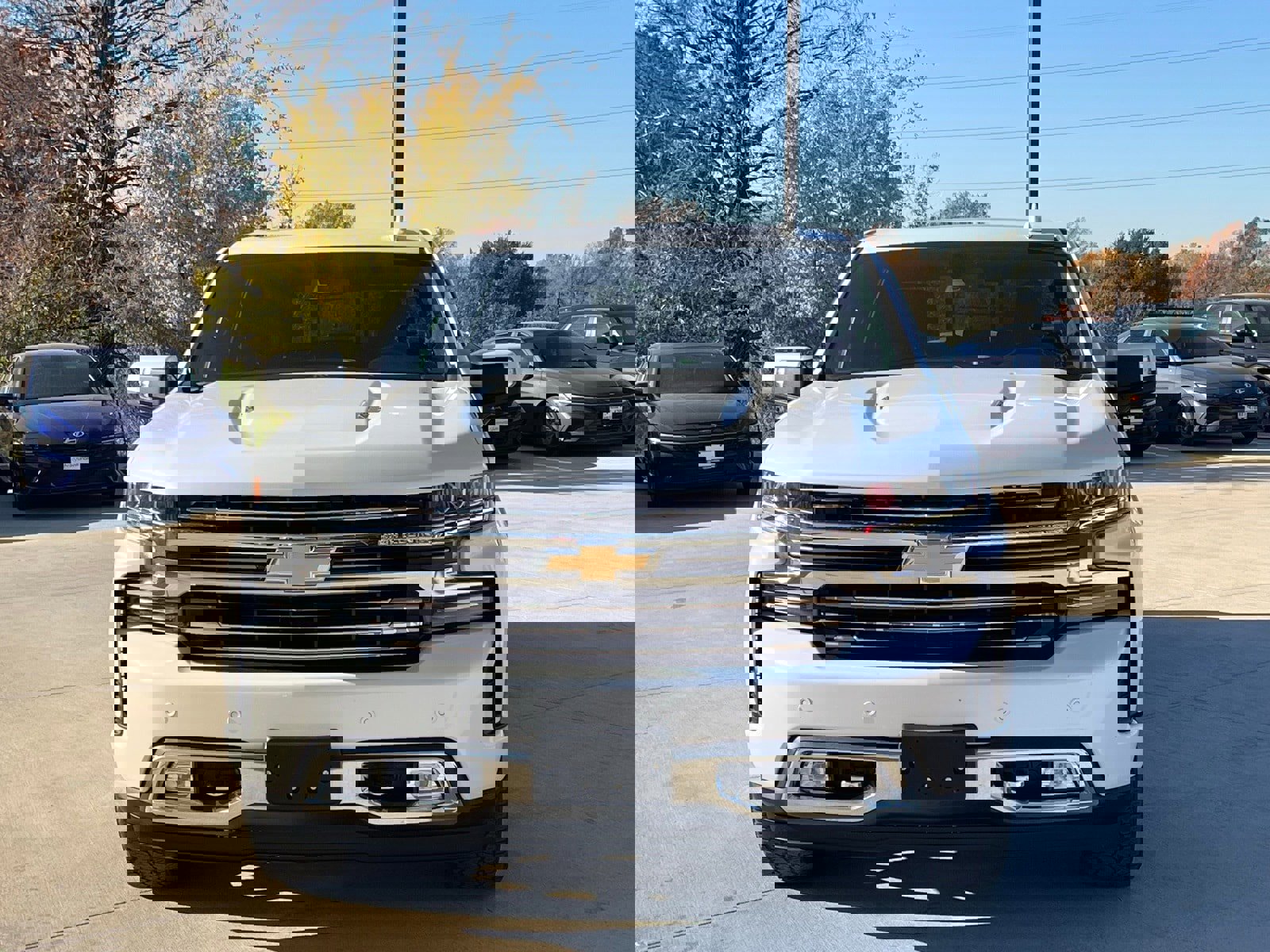 Used 2019 Chevrolet Silverado 1500 High Country w/ Z71 Off-Road Package image 2