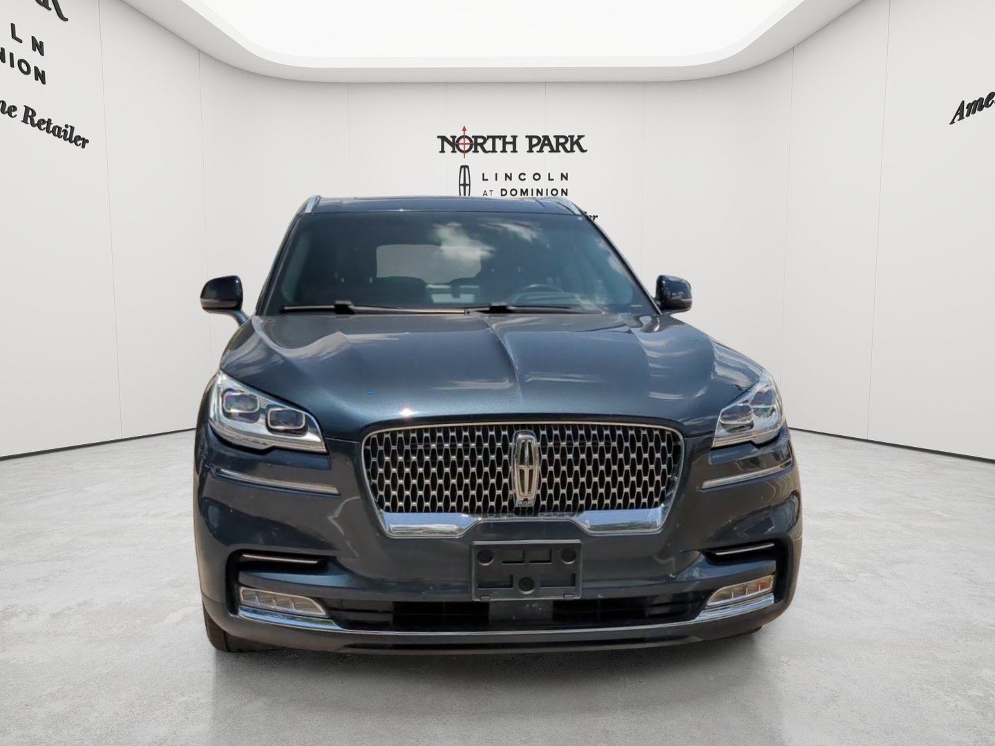 Used 2022 Lincoln Aviator Reserve w/ Equipment Group 201A RWD image 8