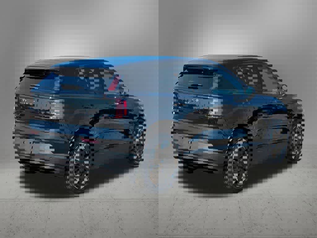 New 2025 Volvo EX30 Plus w/ Protection Package Premier image 6