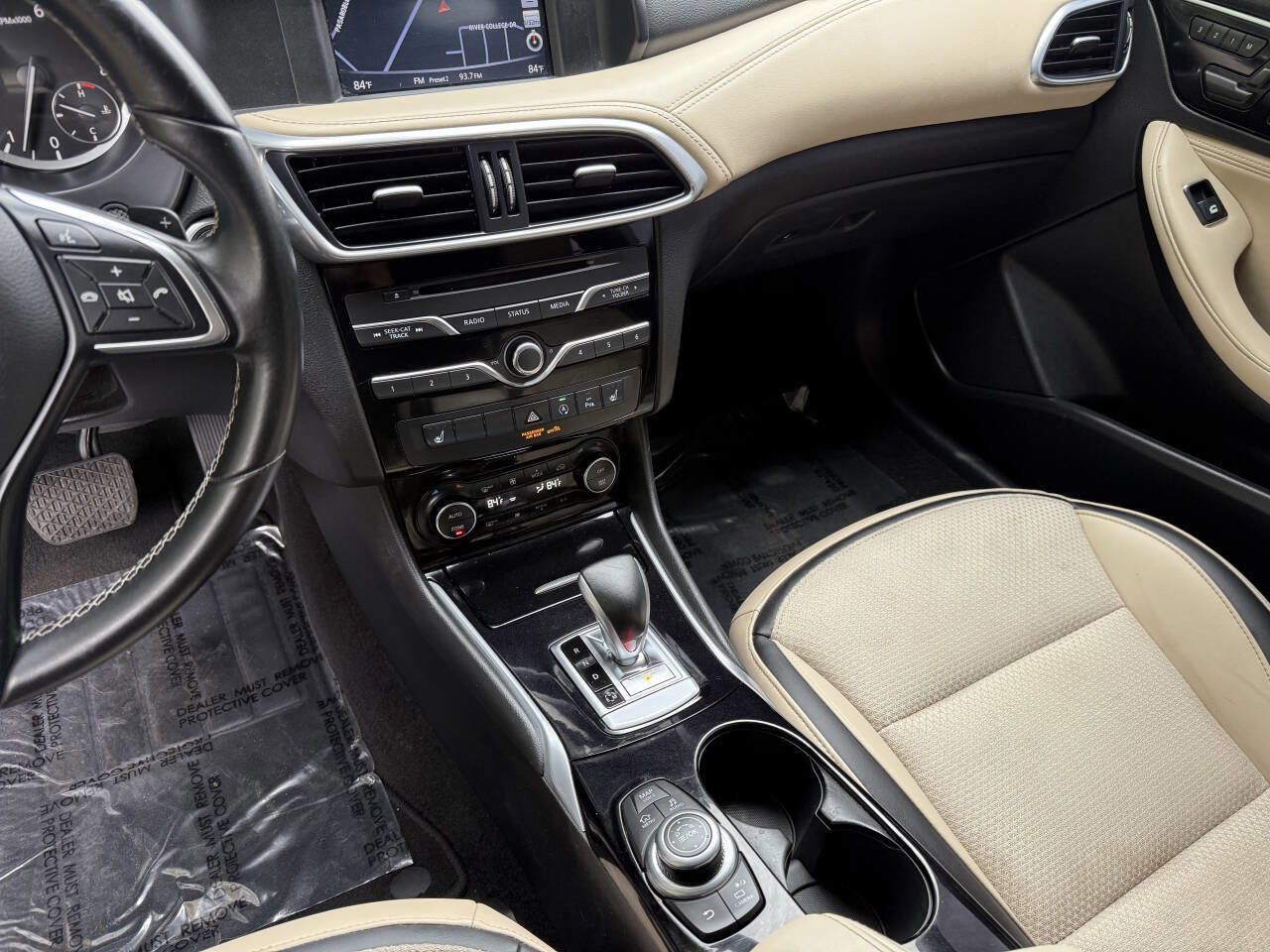 Used 2019 INFINITI QX30 Premium w/ Navigation Package image 15