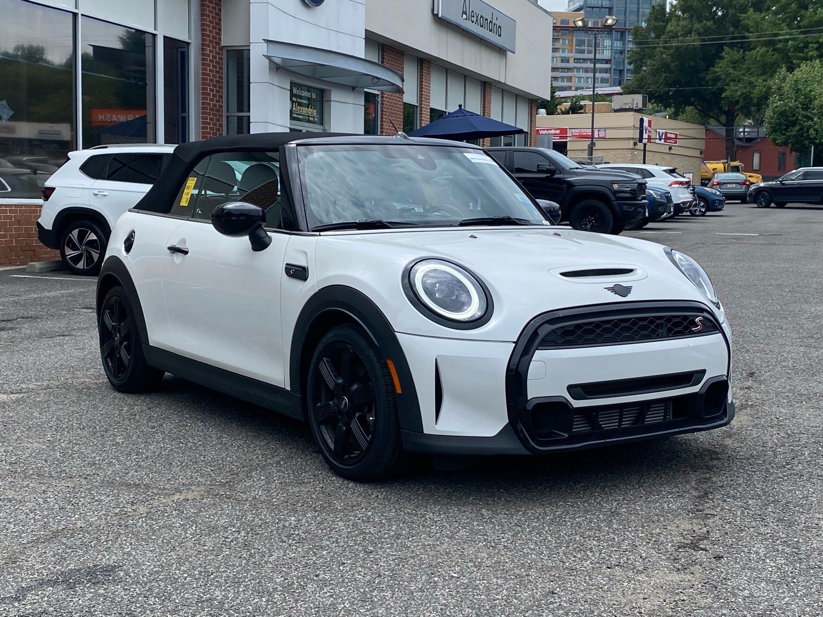 Used 2024 MINI Cooper S FWD image 7
