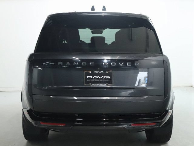 Used 2025 Land Rover Range Rover SE AWD/4WD image 7