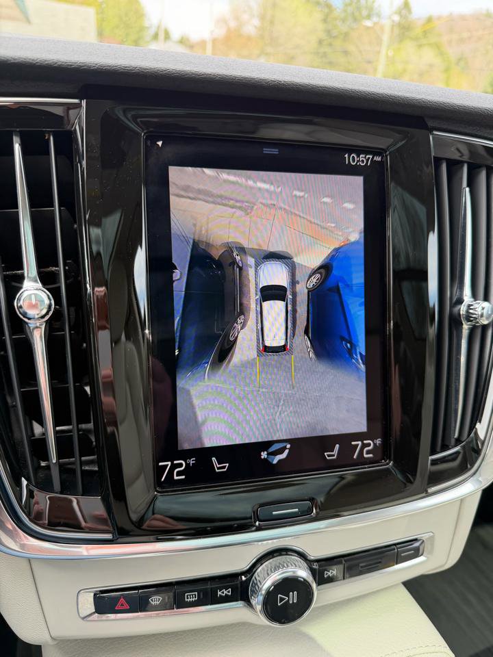 Used 2020 Volvo V90 T6 Cross Country AWD/4WD image 18