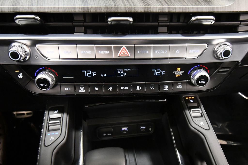 Used 2025 Kia Telluride SX w/ SX Captain's Chair Package image 30